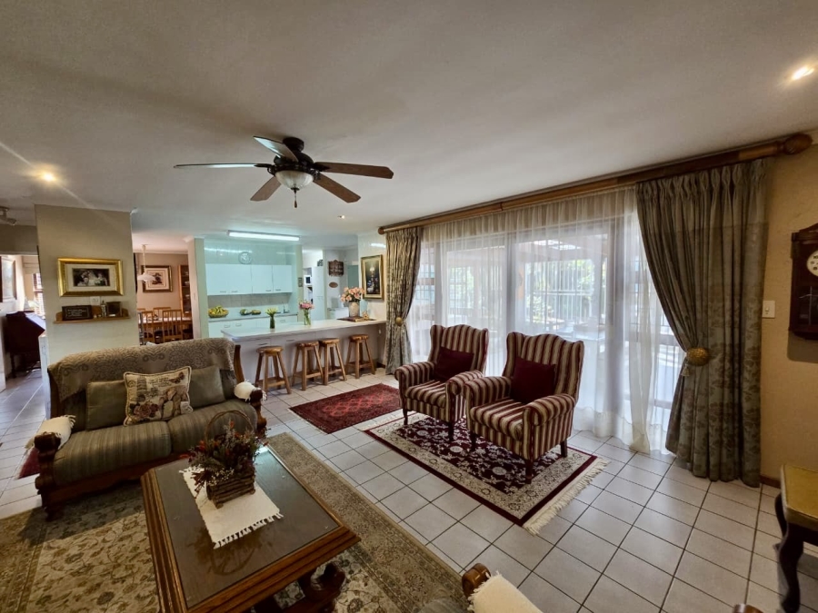 4 Bedroom Property for Sale in Loerie Park Western Cape